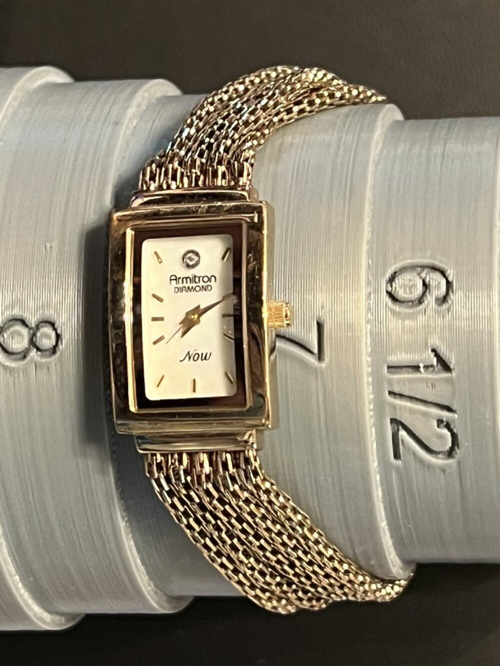 Vintage Multiple Goldtone Chain Link Armitron Diamond NOW Watch (410)